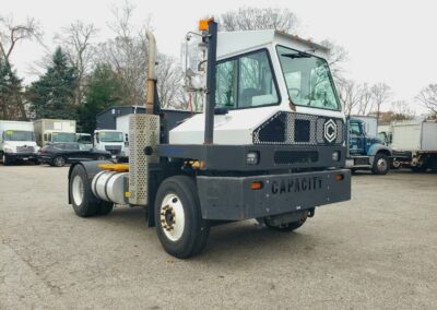 Single axle Yard Spotter for sale