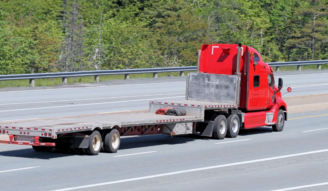 Flatbed Trailer Leasing: 4 Benefits for These Powerful Trailer Rentals