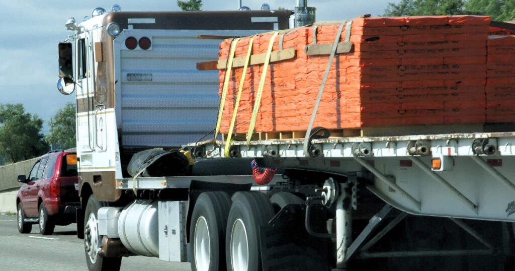 MA - Options for Leasing a Flatbed Trailer